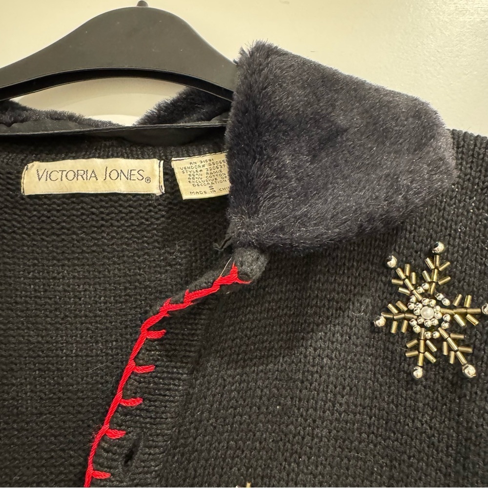 Victoria Jones Candles in the Starlight Christmas Sweater, Faux Fur Collar Small - Picture 2 of 5